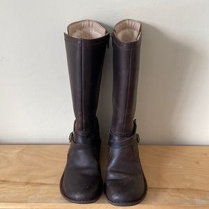 Ugg brown leather Rosen boot. Size 9